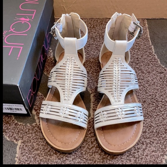 Sandals - Picture 2 of 6